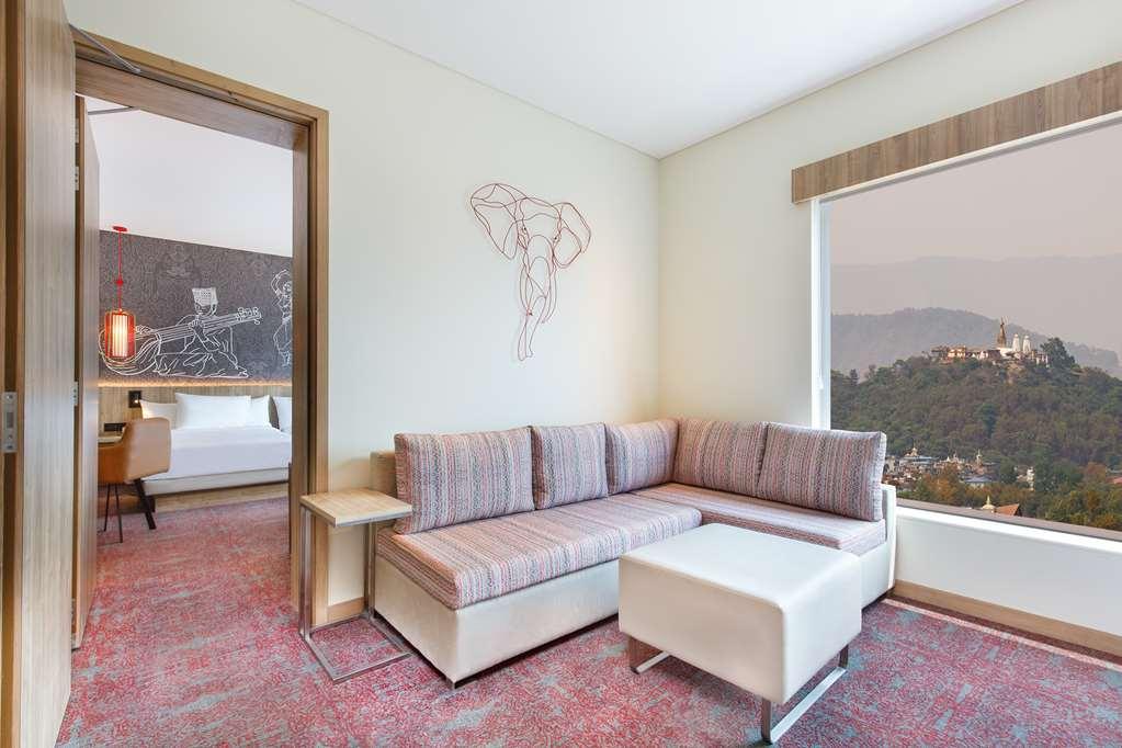 Hyatt Centric Soalteemode Kathmandu Hotel Room photo